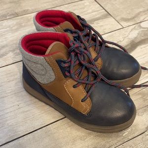 COPY - OshKosh size 11 boy boots